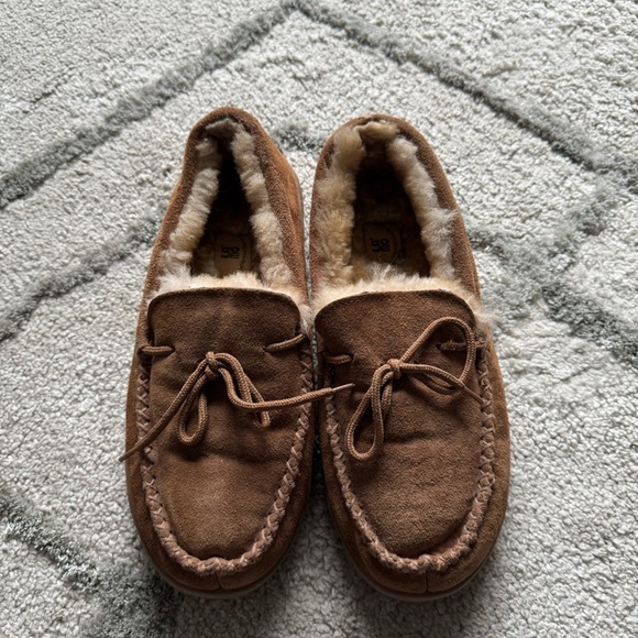 Lamo DOUBLEFACE SHEEPSKIN MOCCASIN slipper tan brown fleece lined  11 - Picture 2 of 12
